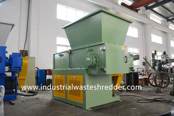 ราคาดี เพลาเดี่ยว PE Lumps Shredder Shredding Chamber ขนาด 600 * 600 Mm ออนไลน์
